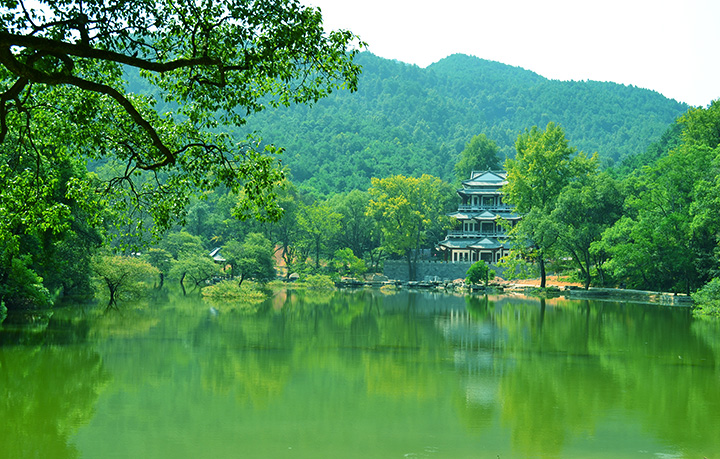 長沙到桂林、陽朔、堯山、榕杉湖、市內漓江竹筏游特價汽車三日游