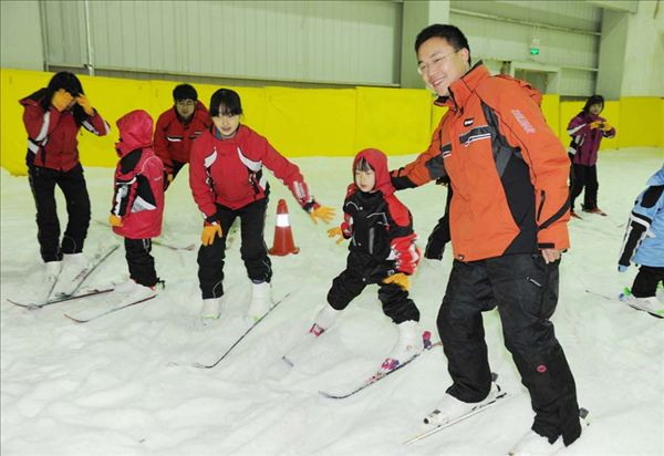 長沙到瑞翔室內滑雪場、瀏陽石牛寨特價二日游【鉅惠】