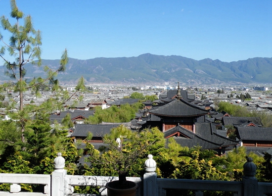 7月去麗江古城穿什么_長沙到麗江旅游穿什么好