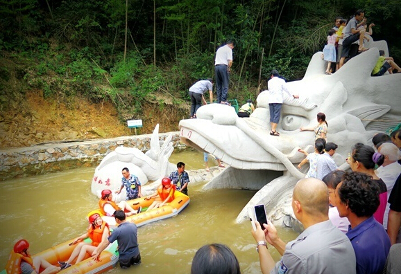 寧鄉(xiāng)龍鳳峽漂流刺激嗎？好不好玩