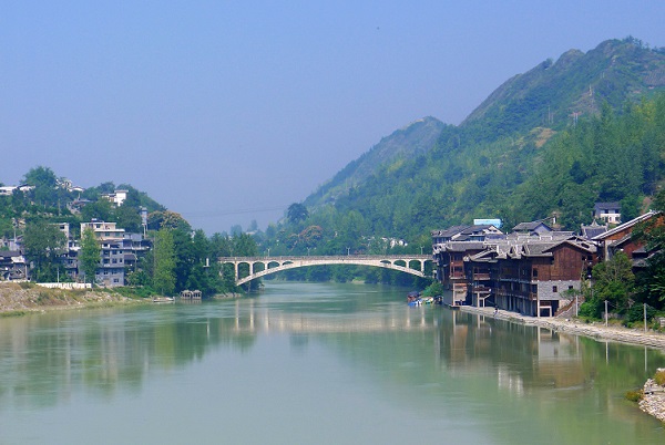 長沙到重慶武隆仙女山、邊城茶峒、矮寨大橋、