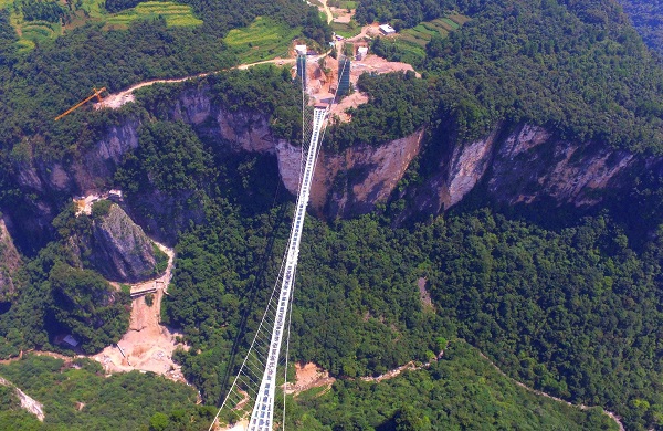 長(zhǎng)沙到張家界大峽谷玻璃橋、天門山、鳳凰古城